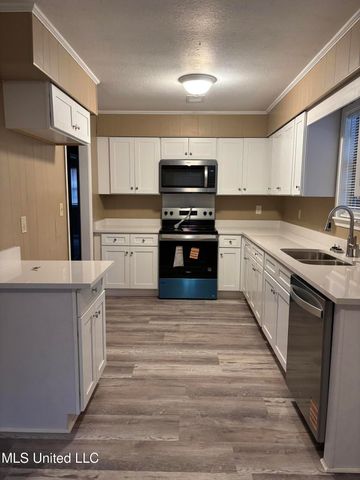 100 Morris Noble Road, Ocean Springs, MS 39564