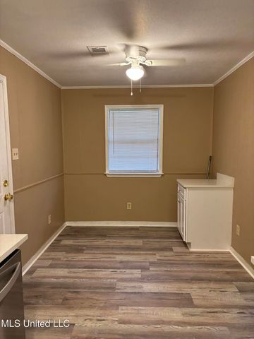 100 Morris Noble Road, Ocean Springs, MS 39564