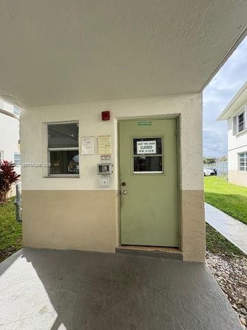 70 NE 202nd Terrace T12, Miami Gardens, FL 33179