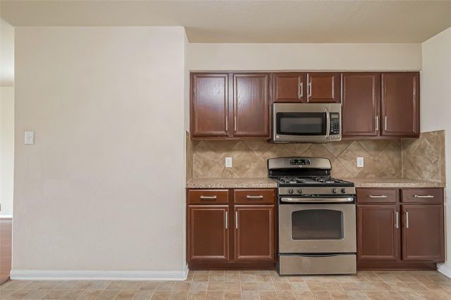 13510 Dahlia Green Way, Houston, TX 77038