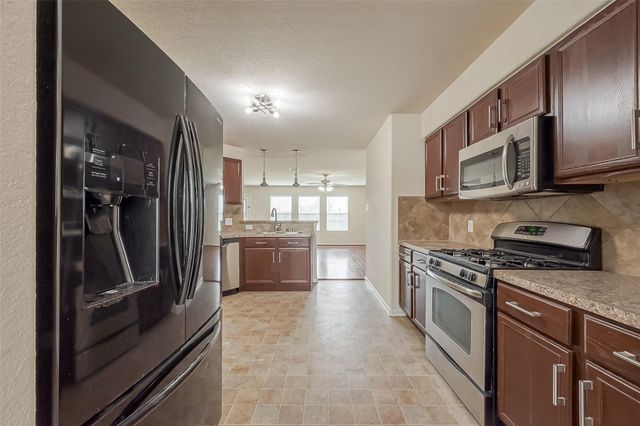 13510 Dahlia Green Way, Houston, TX 77038