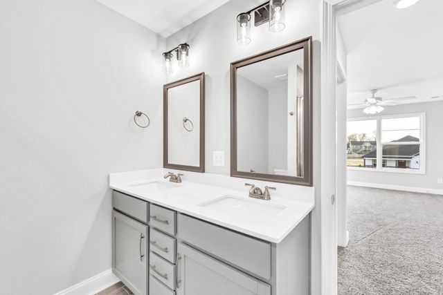 520 Ayden Ln, Clarksville, TN 37042