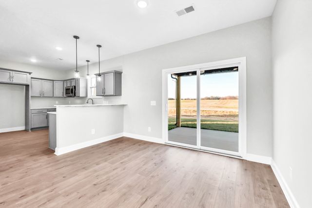 520 Ayden Ln, Clarksville, TN 37042