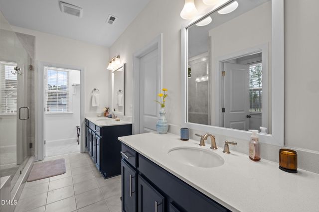 812 Stone Tennis Court, Hillsborough, NC 27278