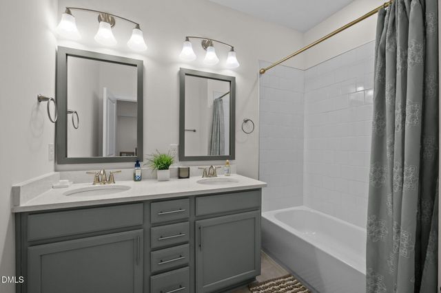 812 Stone Tennis Court, Hillsborough, NC 27278