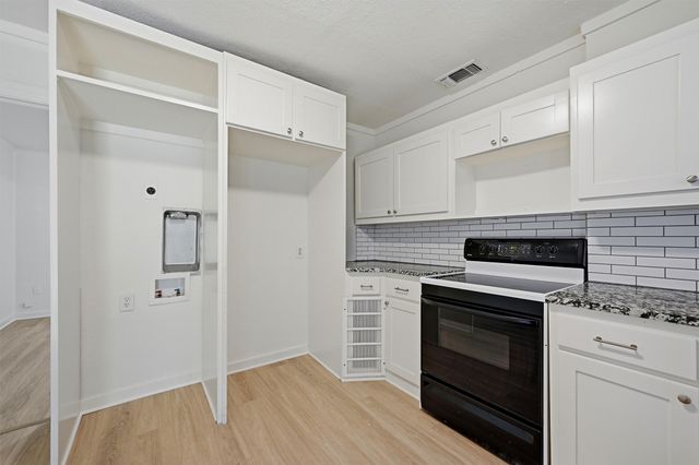 1020 W Brockett Street, Sherman, TX 75092