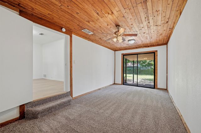 1020 W Brockett Street, Sherman, TX 75092