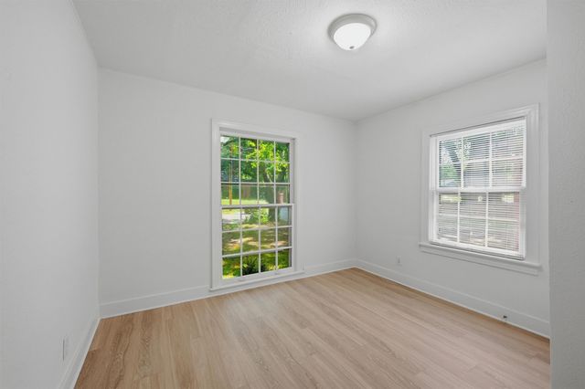 1020 W Brockett Street, Sherman, TX 75092