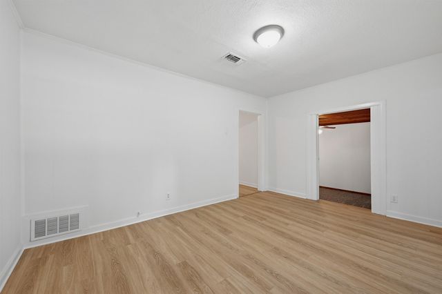 1020 W Brockett Street, Sherman, TX 75092