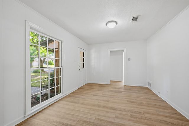 1020 W Brockett Street, Sherman, TX 75092