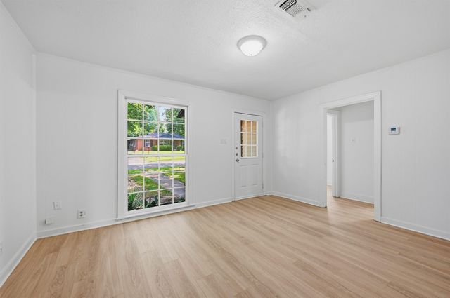 1020 W Brockett Street, Sherman, TX 75092