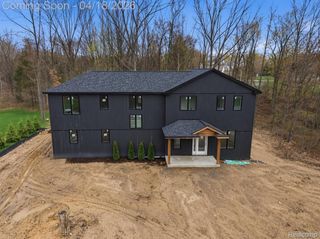 11810 Scenic Valley, Springfield Charter Township, MI 48350