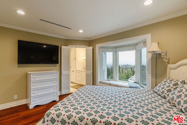 3819 Vista Linda Drive, Encino (los Angeles), CA 91316