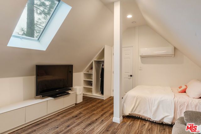 3819 Vista Linda Drive, Encino (los Angeles), CA 91316