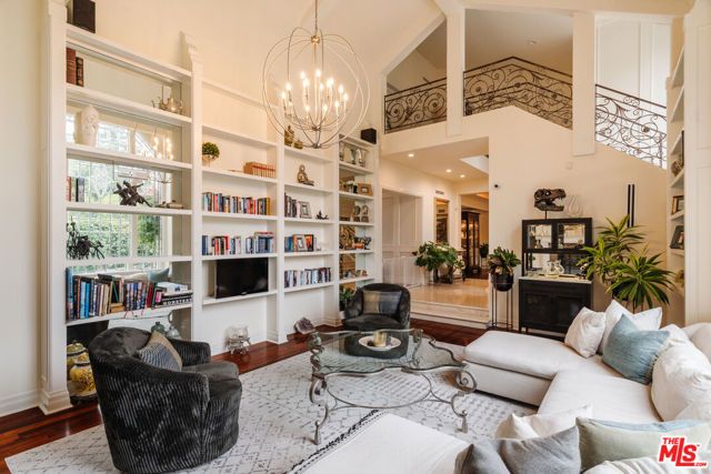 3819 Vista Linda Drive, Encino (los Angeles), CA 91316