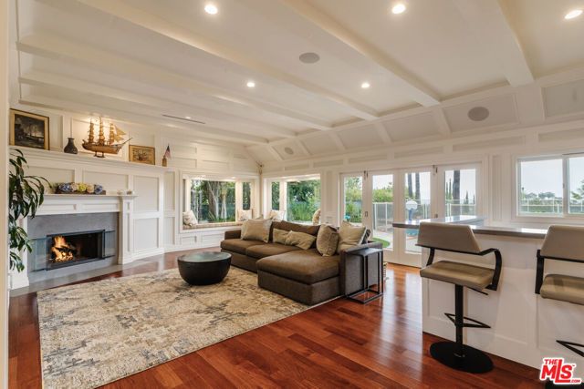 3819 Vista Linda Drive, Encino (los Angeles), CA 91316