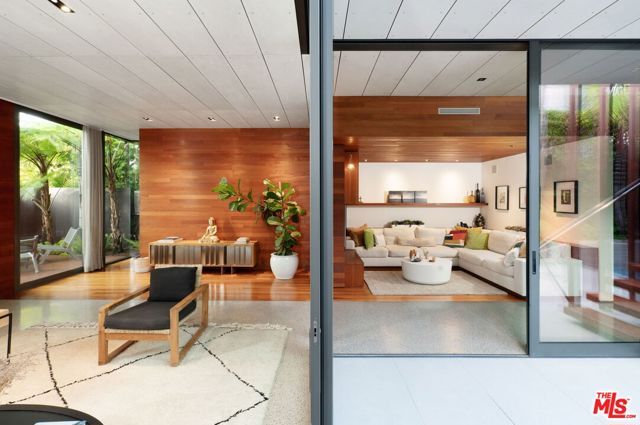 628 Milwood Avenue, Los Angeles, CA 90291