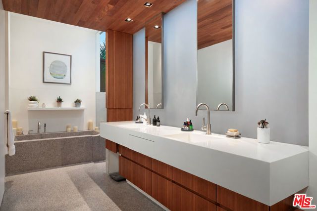 628 Milwood Avenue, Los Angeles, CA 90291