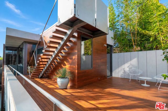 628 Milwood Avenue, Los Angeles, CA 90291