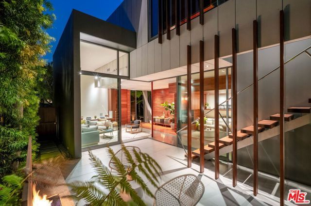 628 Milwood Avenue, Los Angeles, CA 90291