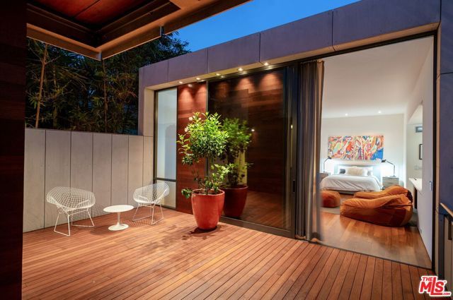 628 Milwood Avenue, Los Angeles, CA 90291
