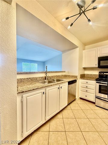 5055 West Hacienda Avenue 2104, Las Vegas, NV 89118