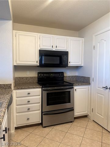 5055 West Hacienda Avenue 2104, Las Vegas, NV 89118
