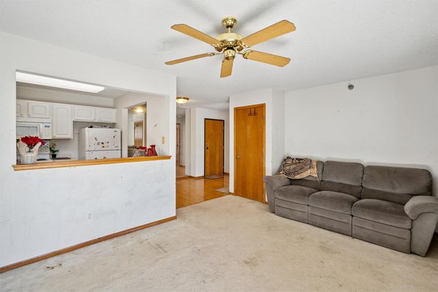 2156 NW 156th Street 7, Clive, IA 50325