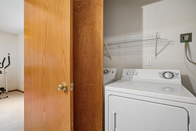 2156 NW 156th Street 7, Clive, IA 50325