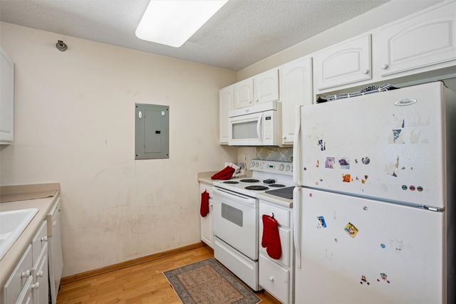2156 NW 156th Street 7, Clive, IA 50325