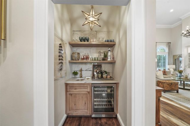 2207 Longmire Road, Conroe, TX 77304