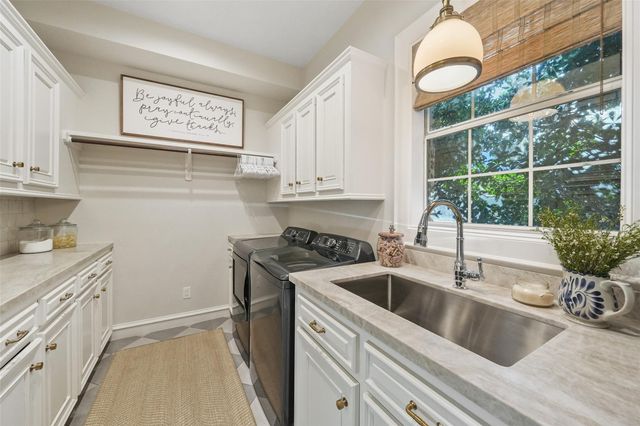 2207 Longmire Road, Conroe, TX 77304