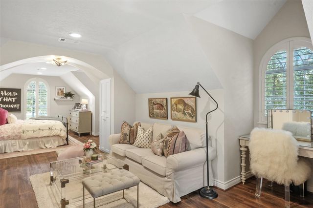 2207 Longmire Road, Conroe, TX 77304