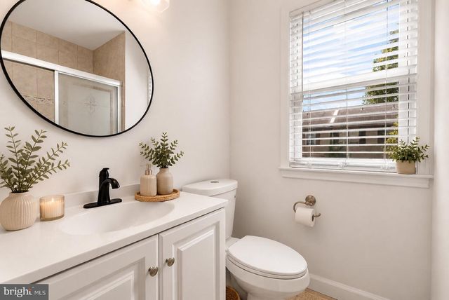 1 BIG ACRE, North Potomac, MD 20878