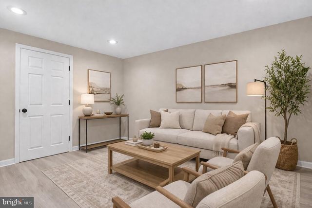1 BIG ACRE, North Potomac, MD 20878