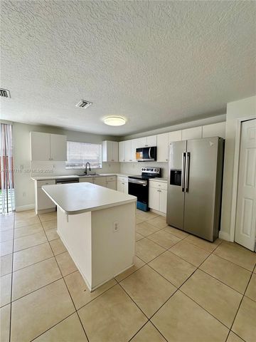 15246 SW 30th Ter 15246, Miami, FL 33185