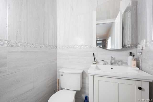 360 W 262nd Street, Bronx, NY 10471