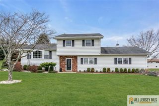 5 Travis Court, Monroe, NJ 08831