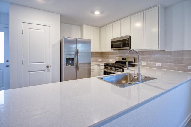 1551 Sunset Ridge Dr, Conroe, TX 77303