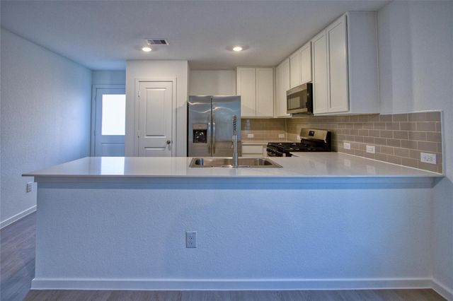 1551 Sunset Ridge Dr, Conroe, TX 77303