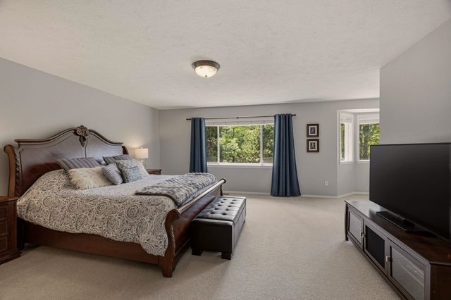 325 W Charlton Ave, Spokane, WA 99208