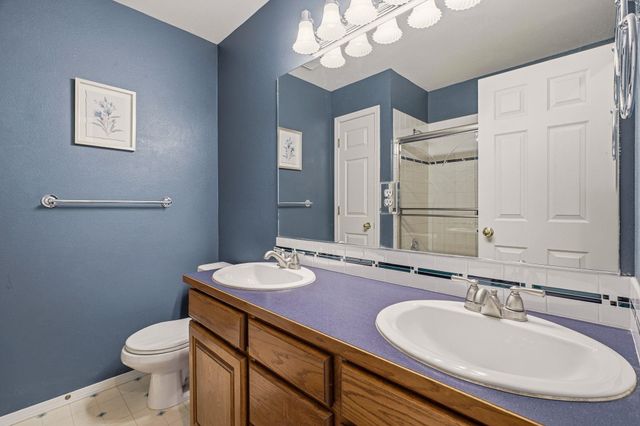 325 W Charlton Ave, Spokane, WA 99208