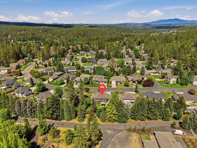 325 W Charlton Ave, Spokane, WA 99208