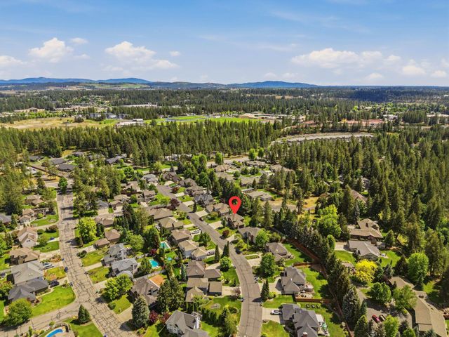 325 W Charlton Ave, Spokane, WA 99208