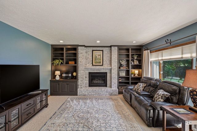325 W Charlton Ave, Spokane, WA 99208