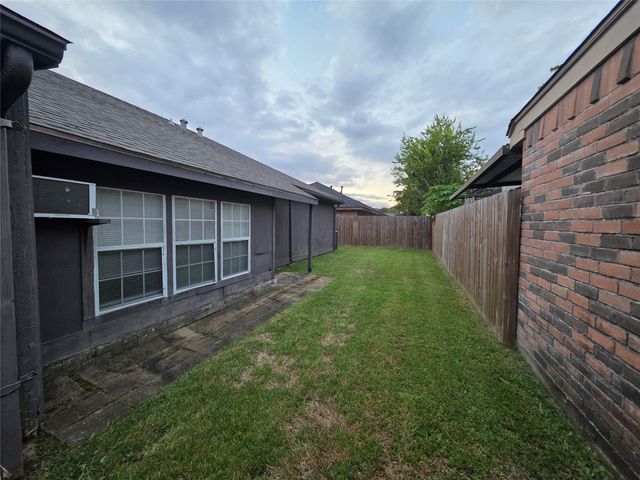 8522 Fawn Terrace Drive, Houston, TX 77071