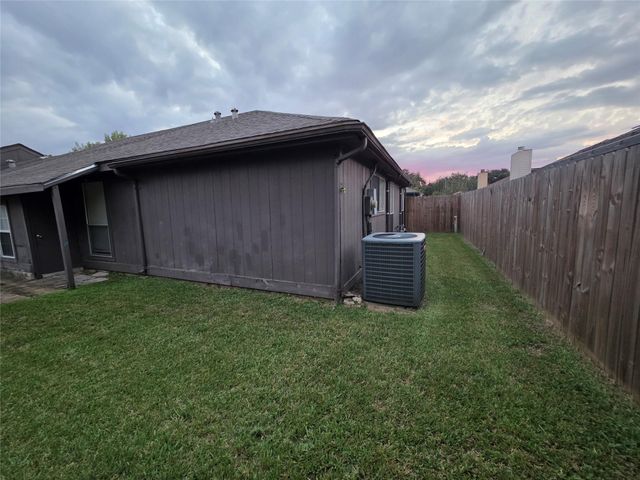 8522 Fawn Terrace Drive, Houston, TX 77071