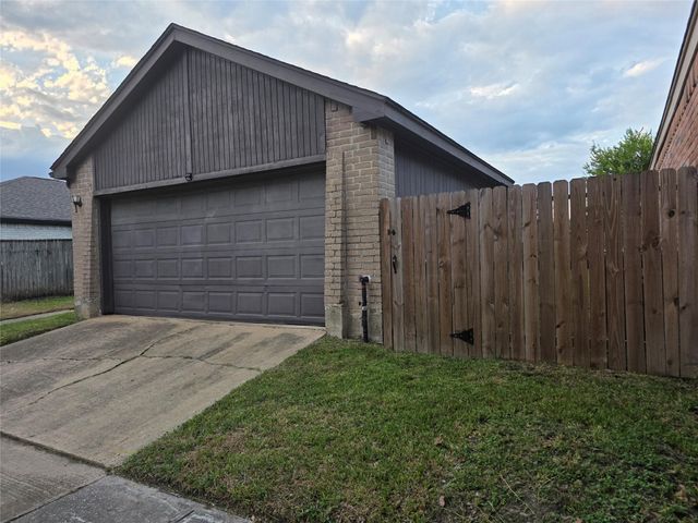 8522 Fawn Terrace Drive, Houston, TX 77071