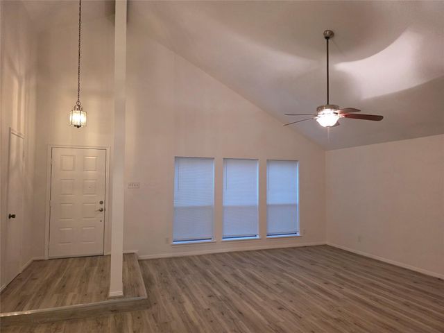 8522 Fawn Terrace Drive, Houston, TX 77071
