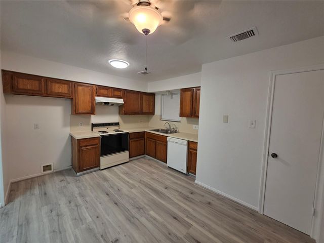 8522 Fawn Terrace Drive, Houston, TX 77071